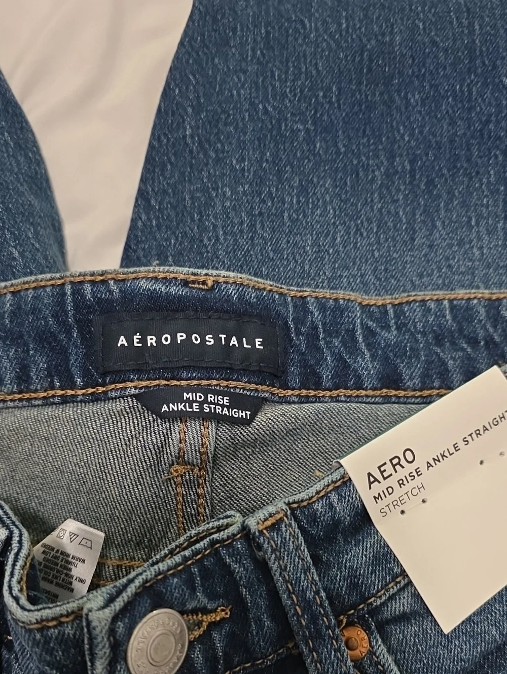 Aeropostale Mid-rise Ankle Straight Jean